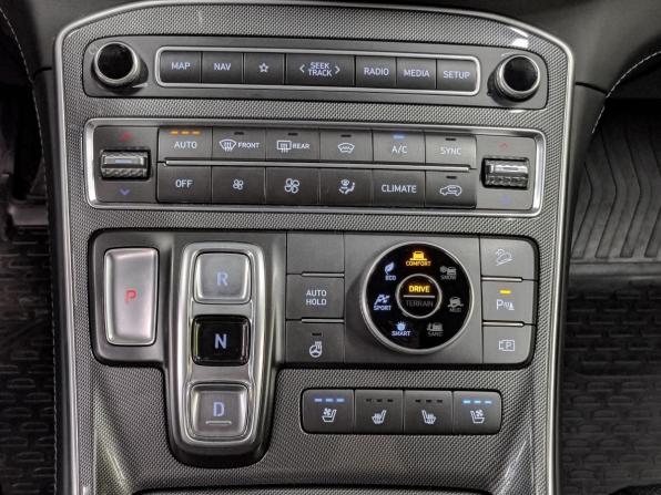 Hyundai Santa Fe IV Рестайлинг с пробегом 2021 года, цена 4 200 000 рублей, 43134 км, внедорожник, Автокод Объявления