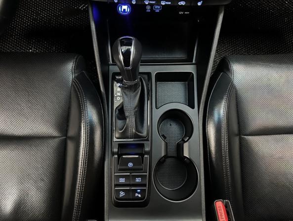 Hyundai Tucson III Рестайлинг с пробегом 2018 года, цена 2 100 000 рублей, 198936 км, внедорожник, Автокод Объявления