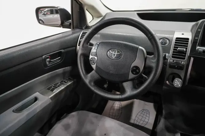 Toyota Prius II Рестайлинг (XW20) с пробегом 2008 года, цена 659 000 рублей, 320000 км, лифтбек, Автокод Объявления