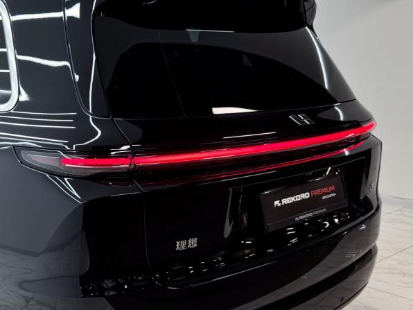Li Auto (Lixiang) L9 I Рестайлинг с пробегом 2024 года, цена 7 700 000 рублей, 17916 км, внедорожник, Автокод Объявления