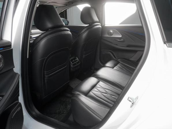 Chery Arrizo 8 с пробегом 2023 года, цена 2 230 000 рублей, 51109 км, седан, Автокод Объявления