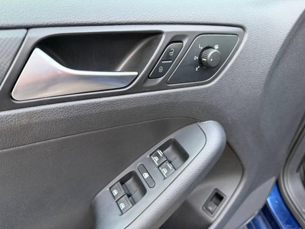 Volkswagen Jetta VI Рестайлинг с пробегом 2014 года, цена 645 000 рублей, 203701 км, седан, Автокод Объявления