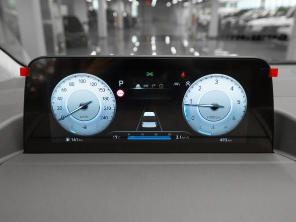 Hyundai Staria I с пробегом 2025 года, цена 8 350 000 рублей, 500 км, минивэн, Автокод Объявления