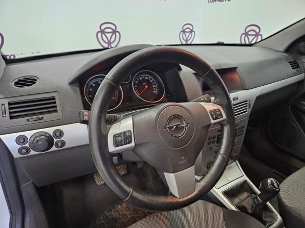 Opel Astra H Рестайлинг с пробегом 2010 года, цена 307 000 рублей, 179273 км, хэтчбек, Автокод Объявления