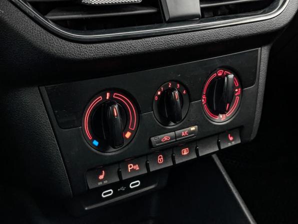 Volkswagen Polo VI с пробегом 2020 года, цена 1 355 000 рублей, 166189 км, лифтбек, Автокод Объявления
