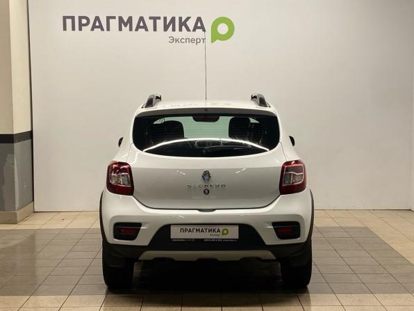 Renault Sandero II Рестайлинг с пробегом 2021 года, цена 1 129 000 рублей, 122000 км, хэтчбек, Автокод Объявления