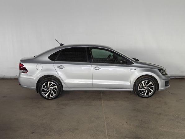 Volkswagen Polo V Рестайлинг с пробегом 2018 года, цена 1 330 000 рублей, 130075 км, седан, Автокод Объявления