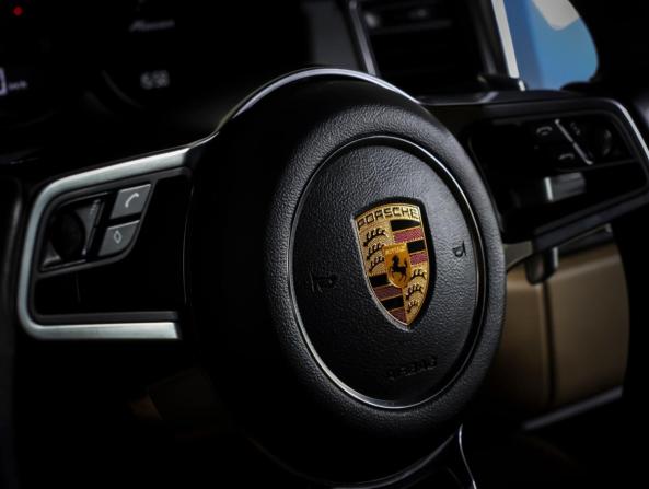 Porsche Macan I Рестайлинг с пробегом 2018 года, цена 3 650 000 рублей, 94607 км, внедорожник, Автокод Объявления