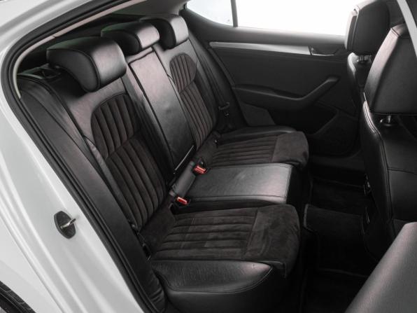 Skoda Superb III с пробегом 2015 года, цена 1 599 000 рублей, 177587 км, лифтбек, Автокод Объявления