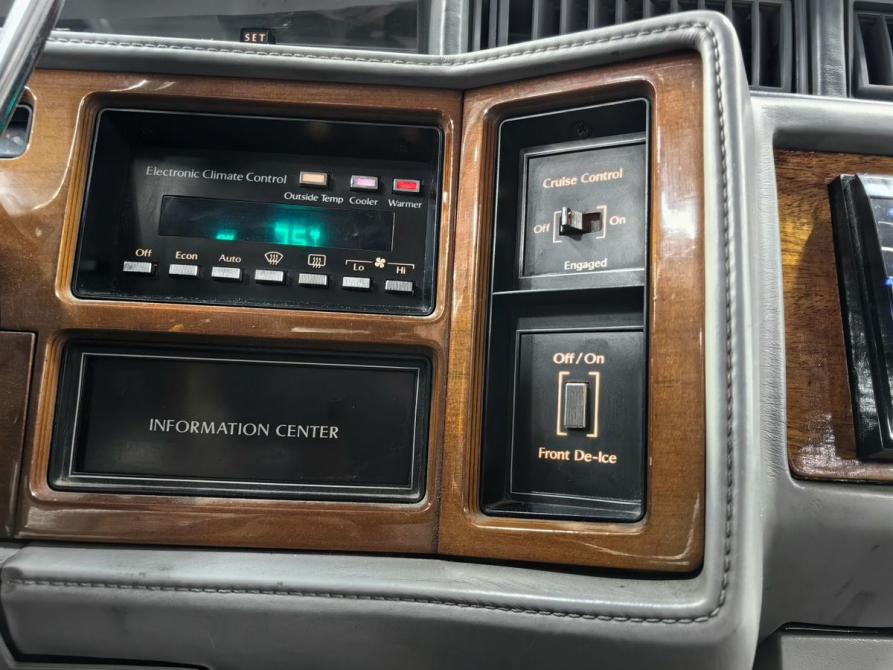 Cadillac Fleetwood I Новосибирск  - изображение 21