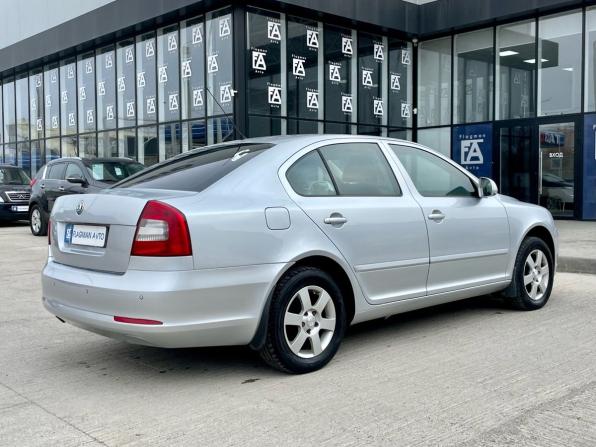 Skoda Octavia II (A5) Рестайлинг с пробегом 2013 года, цена 875 000 рублей, 176000 км, лифтбек, Автокод Объявления