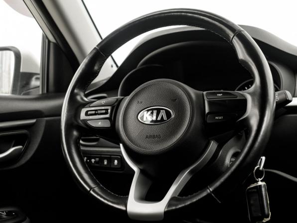 Kia Rio IV с пробегом 2018 года, цена 1 630 000 рублей, 61810 км, хэтчбек, Автокод Объявления