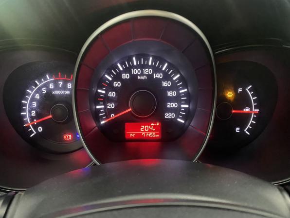Kia Rio III Рестайлинг с пробегом 2016 года, цена 1 099 000 рублей, 71321 км, хэтчбек, Автокод Объявления