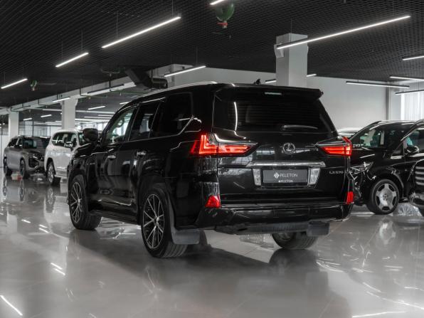 Lexus LX III Рестайлинг 2 с пробегом 2016 года, цена 6 400 000 рублей, 173896 км, внедорожник, Автокод Объявления
