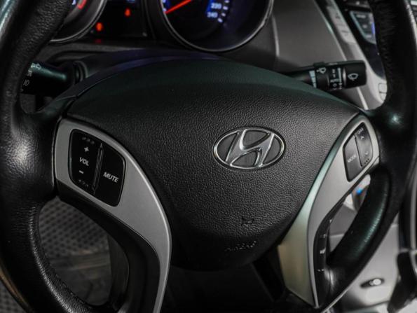 Hyundai Elantra V (MD) с пробегом 2012 года, цена 899 000 рублей, 219938 км, седан, Автокод Объявления