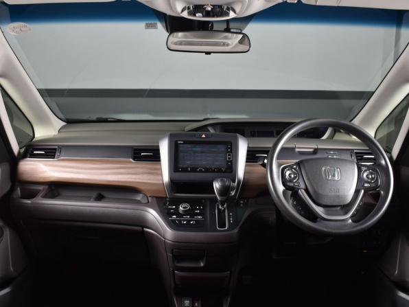 Honda Freed II Рестайлинг с пробегом 2020 года, цена 1 594 995 рублей, 72683 км, компактвэн, Автокод Объявления