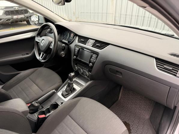 Skoda Octavia III (A7) с пробегом 2016 года, цена 1 288 000 рублей, 200401 км, лифтбек, Автокод Объявления