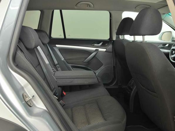 Skoda Octavia II (A5) Рестайлинг с пробегом 2012 года, цена 1 035 000 рублей, 311445 км, универсал, Автокод Объявления