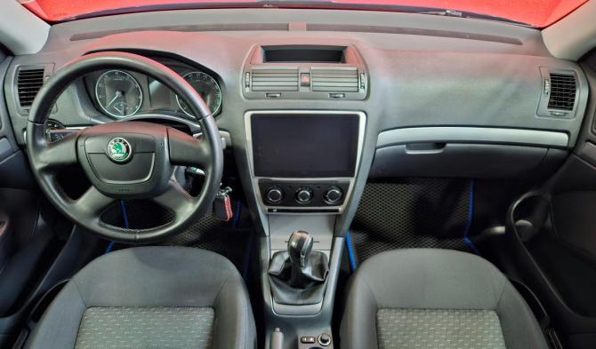 Skoda Octavia II (A5) Рестайлинг с пробегом 2012 года, цена 840 000 рублей, 183092 км, лифтбек, Автокод Объявления