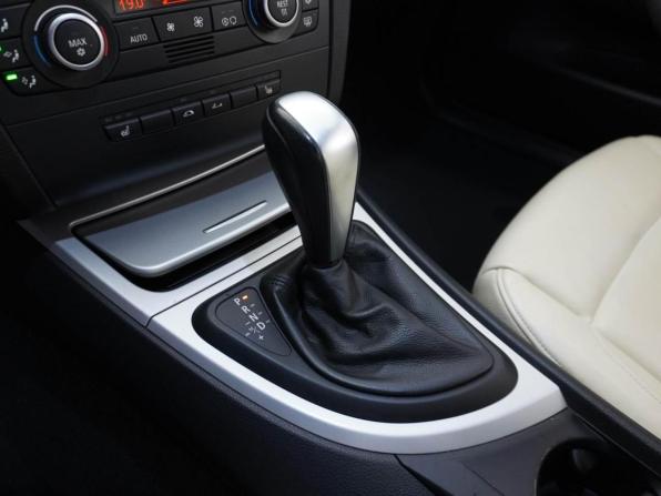 BMW 1 серии I (E81/E82/E87/E88) Рестайлинг с пробегом 2008 года, цена 2 049 057 рублей, 99138 км, кабриолет, Автокод Объявления