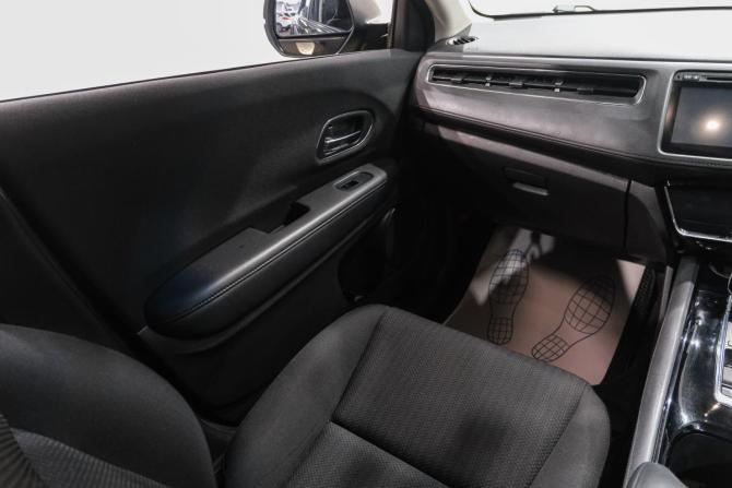 Honda Vezel I с пробегом 2014 года, цена 1 499 000 рублей, 119800 км, внедорожник, Автокод Объявления