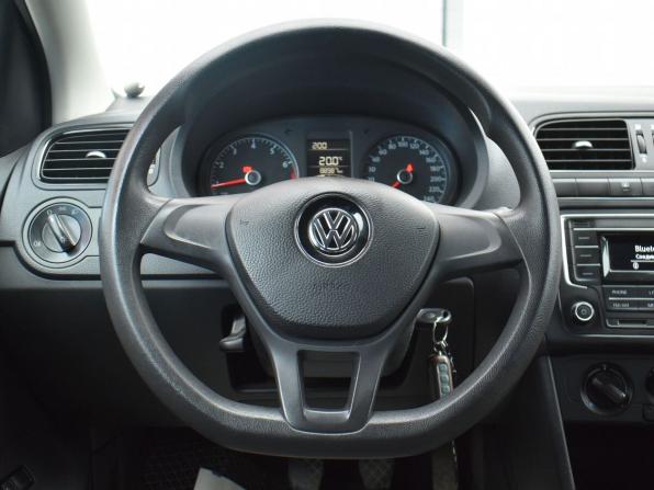Volkswagen Polo V Рестайлинг с пробегом 2017 года, цена 1 099 000 рублей, 89000 км, седан, Автокод Объявления