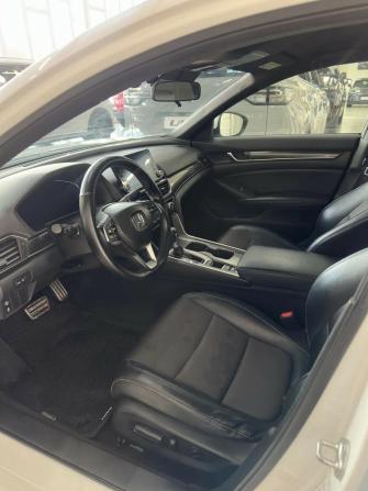 Honda Accord X с пробегом 2018 года, цена 2 080 000 рублей, 118000 км, седан, Автокод Объявления