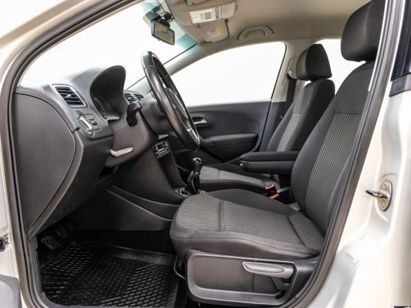 Volkswagen Polo V с пробегом 2013 года, цена 798 000 рублей, 135903 км, седан, Автокод Объявления