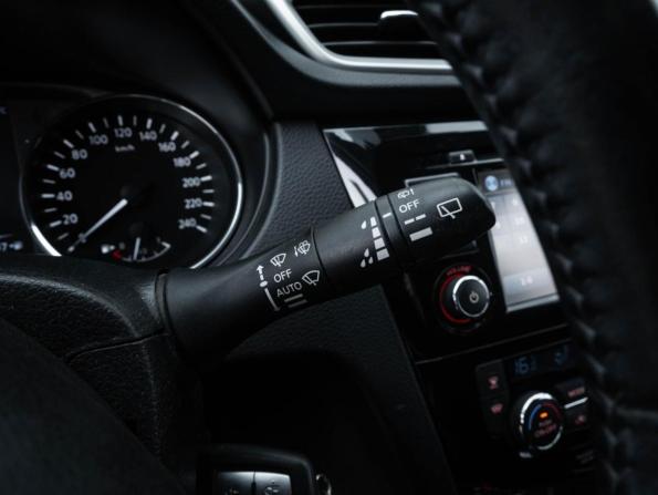 Nissan Qashqai II с пробегом 2015 года, цена 1 670 000 рублей, 92354 км, внедорожник, Автокод Объявления