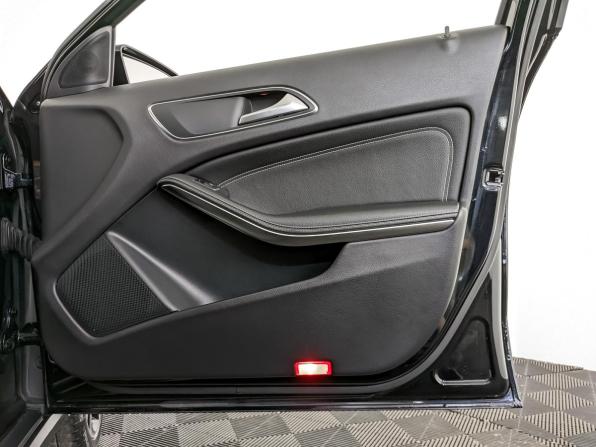 Mercedes-Benz GLA I (X156) Рестайлинг с пробегом 2019 года, цена 2 810 000 рублей, 90391 км, внедорожник, Автокод Объявления