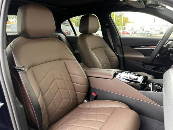 BMW 5 серии VIII (G60/G61/G68) с пробегом 2025 года, цена 8 190 000 рублей, 6158 км, седан, Автокод Объявления