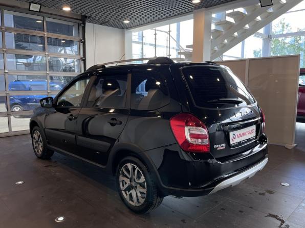 Lada (ВАЗ) Granta I Рестайлинг с пробегом 2023 года, цена 985 000 рублей, 48323 км, универсал, Автокод Объявления