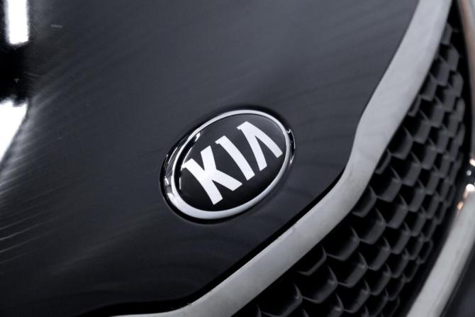 Kia Rio III Рестайлинг с пробегом 2017 года, цена 1 249 999 рублей, 103600 км, седан, Автокод Объявления