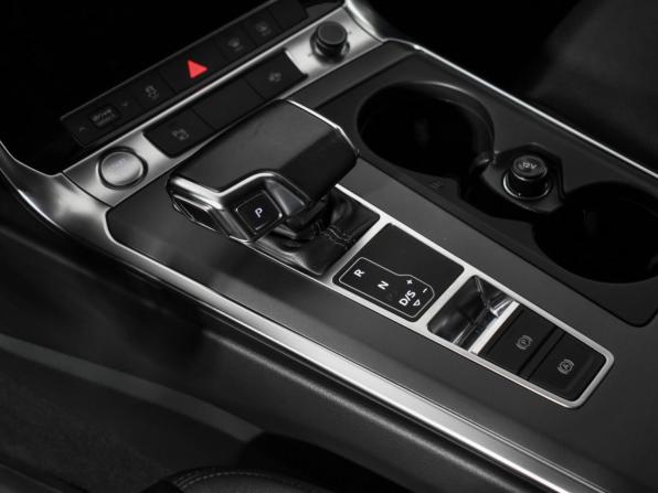 Audi A6 V (C8) с пробегом 2019 года, цена 3 240 000 рублей, 151700 км, седан, Автокод Объявления