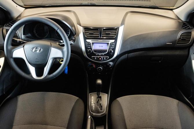 Hyundai Solaris I с пробегом 2013 года, цена 919 000 рублей, 157295 км, седан, Автокод Объявления