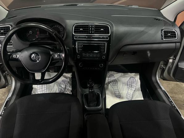 Volkswagen Polo V Рестайлинг с пробегом 2017 года, цена 899 000 рублей, 182145 км, седан, Автокод Объявления