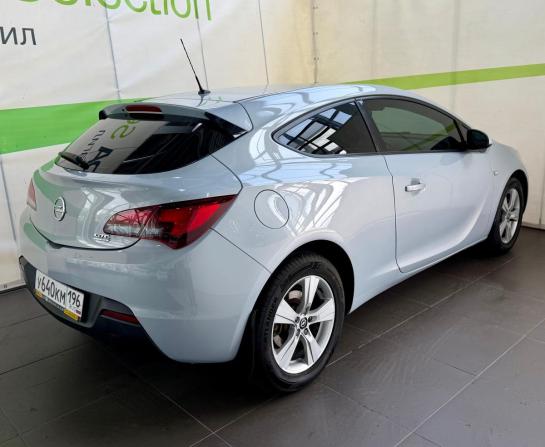 Opel Astra J Рестайлинг с пробегом 2011 года, цена 889 000 рублей, 215000 км, хэтчбек, Автокод Объявления