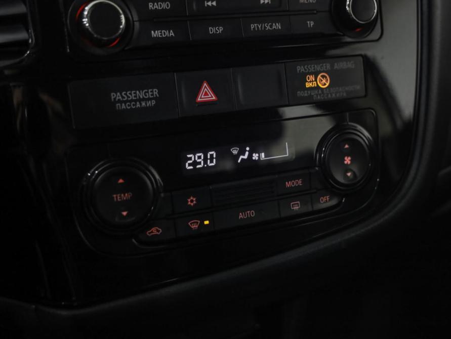 Mitsubishi Outlander III Рестайлинг 2 Санкт-Петербург  - изображение 15
