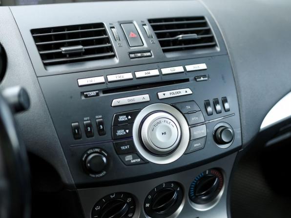 Mazda 3 II (BL) Рестайлинг с пробегом 2011 года, цена 779 000 рублей, 215278 км, седан, Автокод Объявления