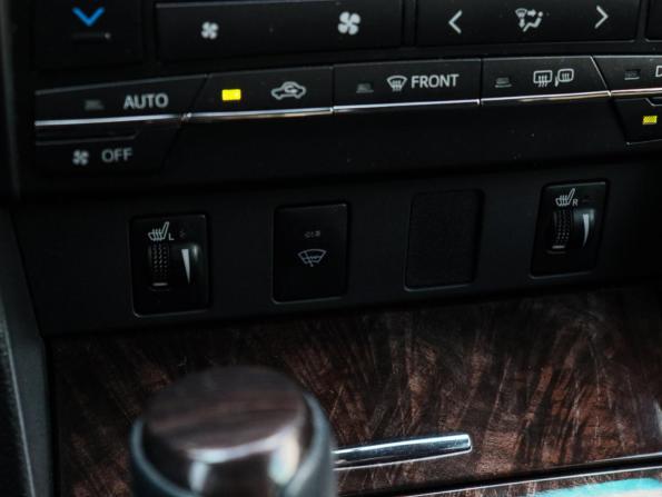 Toyota Camry VII (XV50) Рестайлинг с пробегом 2016 года, цена 2 400 000 рублей, 137081 км, седан, Автокод Объявления