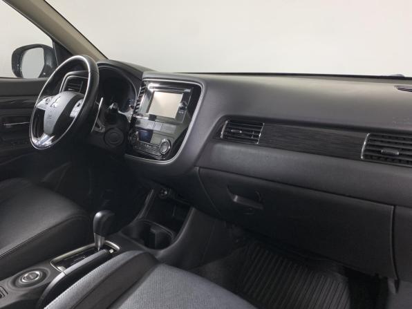 Mitsubishi Outlander III Рестайлинг 2 с пробегом 2016 года, цена 2 075 000 рублей, 84616 км, внедорожник, Автокод Объявления