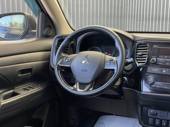 Mitsubishi Outlander III Рестайлинг 2 с пробегом 2017 года, цена 1 857 000 рублей, 135699 км, внедорожник, Автокод Объявления