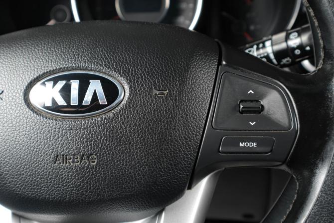Kia Rio III с пробегом 2013 года, цена 899 000 рублей, 156000 км, седан, Автокод Объявления