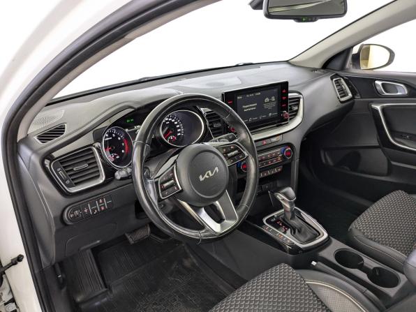 Kia Ceed III Рестайлинг с пробегом 2021 года, цена 2 100 000 рублей, 80578 км, универсал, Автокод Объявления