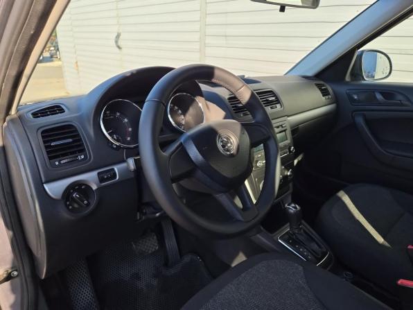 Skoda Yeti I Рестайлинг с пробегом 2014 года, цена 977 000 рублей, 184056 км, внедорожник, Автокод Объявления