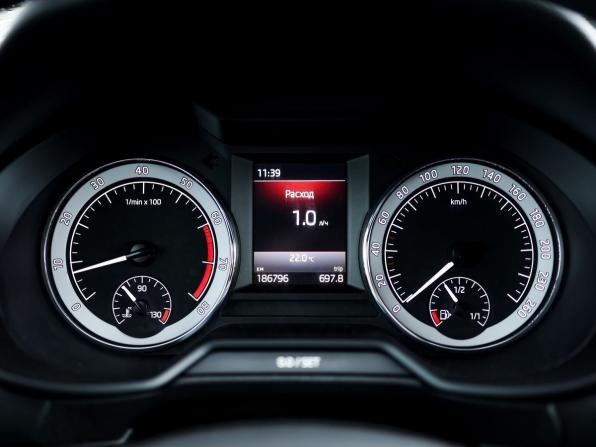 Skoda Octavia III (A7) Рестайлинг с пробегом 2017 года, цена 1 599 000 рублей, 186796 км, лифтбек, Автокод Объявления