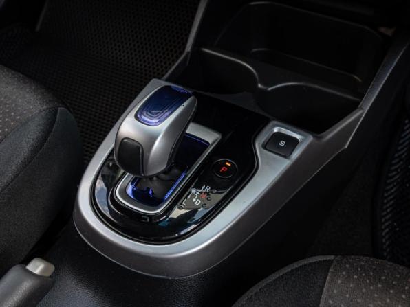 Honda Fit III Рестайлинг с пробегом 2017 года, цена 1 020 000 рублей, 166322 км, хэтчбек, Автокод Объявления