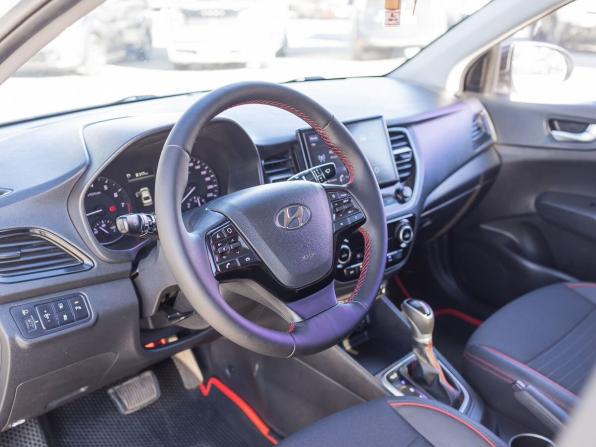 Hyundai Solaris II Рестайлинг с пробегом 2022 года, цена 1 459 000 рублей, 164532 км, седан, Автокод Объявления
