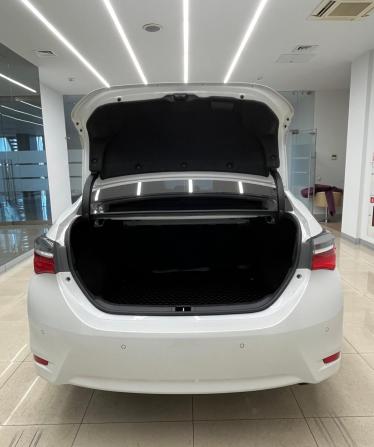 Toyota Corolla XI (E160 E170 E180) Рестайлинг 1 с пробегом 2018 года, цена 1 890 000 рублей, 126720 км, седан, Автокод Объявления