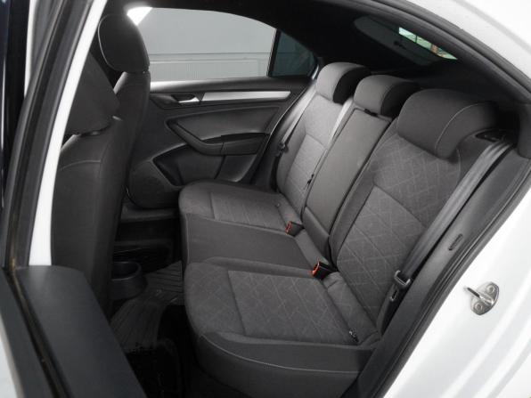 Volkswagen Polo VI с пробегом 2022 года, цена 1 615 000 рублей, 138398 км, лифтбек, Автокод Объявления